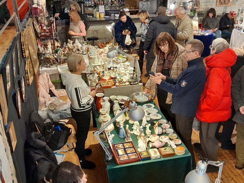 Блошинка 2024